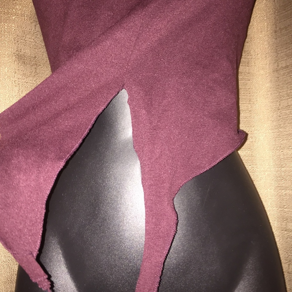 3/$15 MUST BUNDLE - Burgundy Seamless Crop Top (NWOT) - Picture 7 of 7
